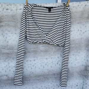 Stripped long-sleeved cop top